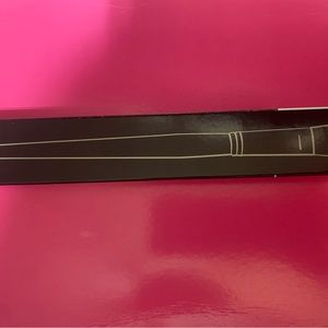 Laura Mercier Camouflage Powder Brush.  NIB